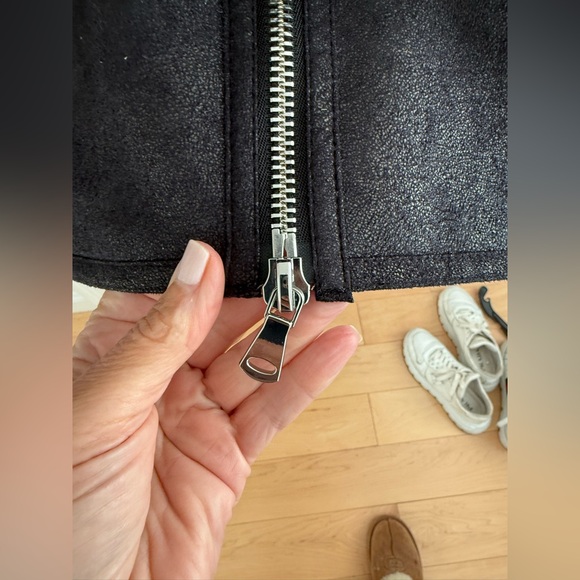 Faux Shearling jacket from Mango never worn - Picture 5 of 6